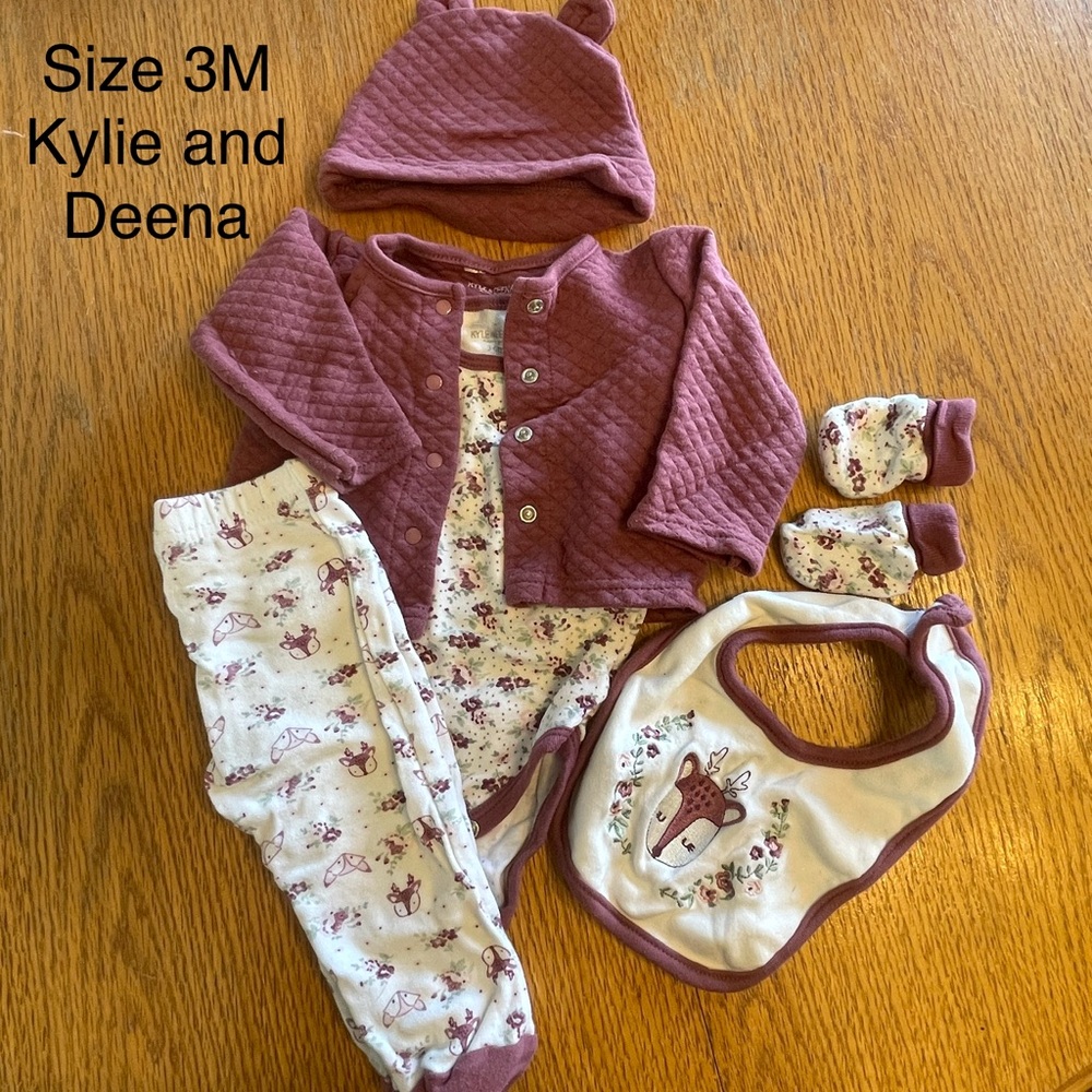 Kylie and Deena outfit